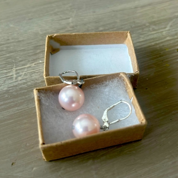 chichigems Jewelry - Classic Baby Pink Pearl Bridal Drop Earrings NEW